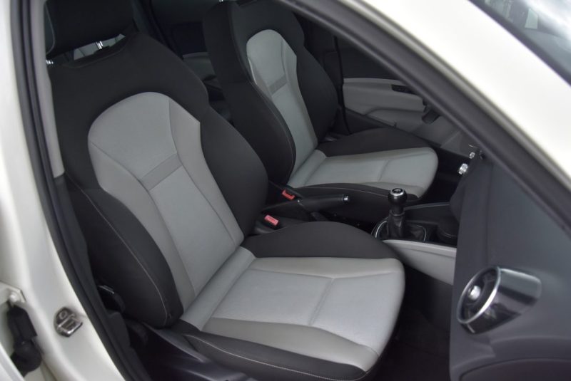 AUDI A1 SPORTBACK 1.2 TFSI 86CH AMBITION + TOIT OUVRANT 2012