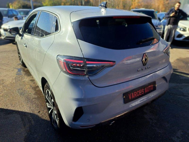 RENAULT CLIO 90 CV TECHNO SPECIAL EXPORT ALGERIE 