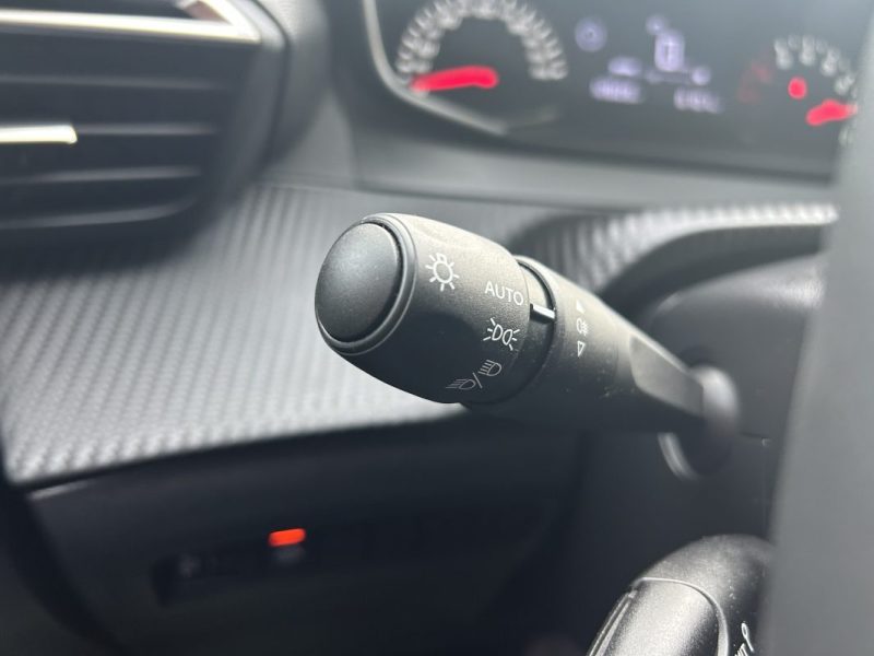 PEUGEOT 208 1.2 Like  / Garantie 12 Mois