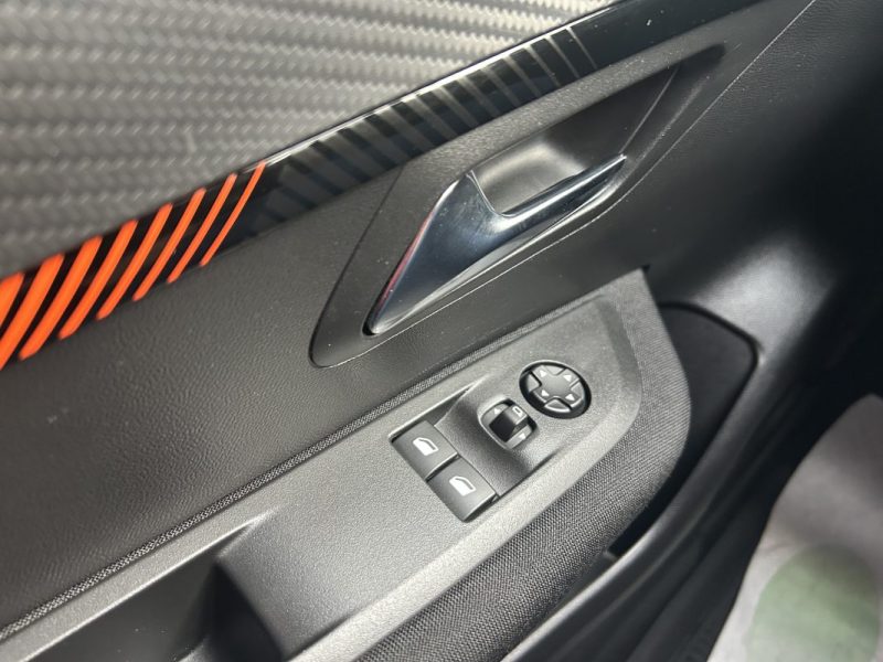 PEUGEOT 208 1.2 Like  / Garantie 12 Mois