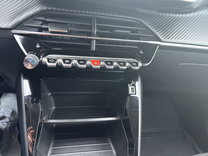 PEUGEOT 208 1.2 Like Apple Carplay & Android Auto  / Garantie 12 Mois