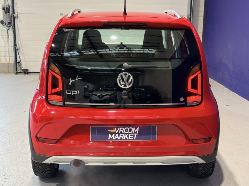 Volkswagen UP 90ch - CROSS UP  - Radars de recul - Bluetooth - Commande au volants  - jeune permis 
