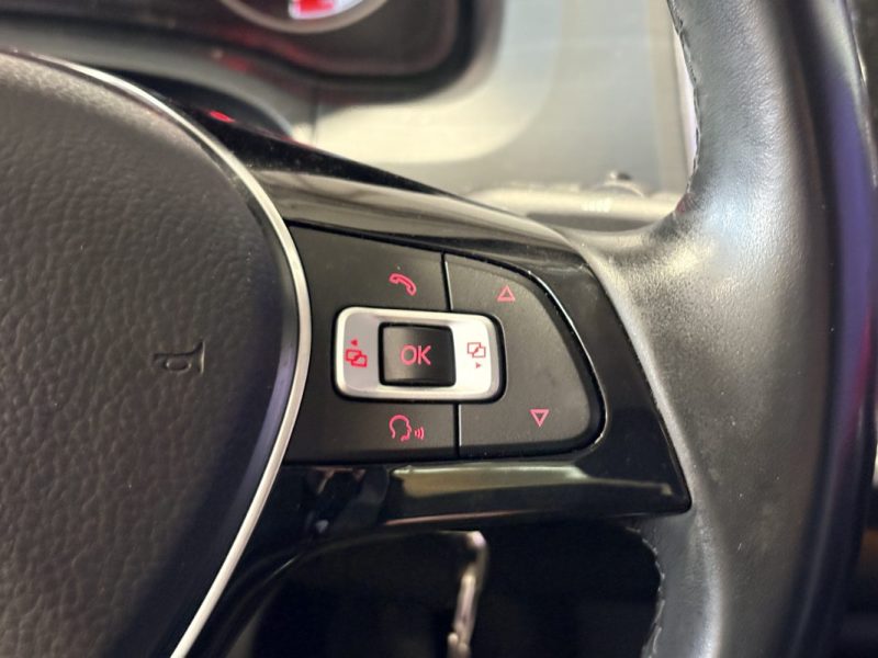 Volkswagen UP 90ch - CROSS UP  - Radars de recul - Bluetooth - Commande au volants  - jeune permis 