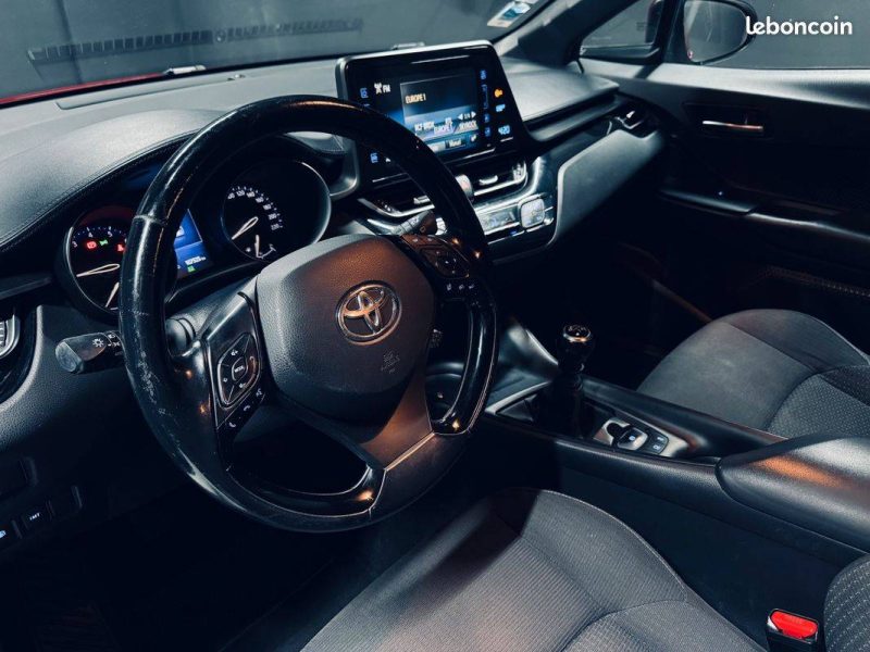 Toyota c-hr 1.2t 116 ch 2wd dynamic