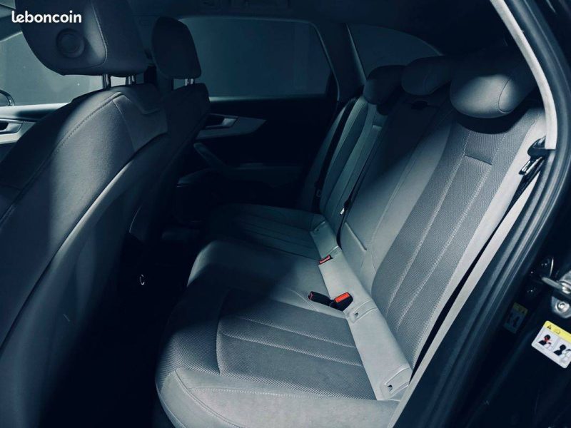 Audi A4 Avant 30 TDI 135 Business Line S-tronic 7 / TVA RECUPERABLE / CAR PLAY