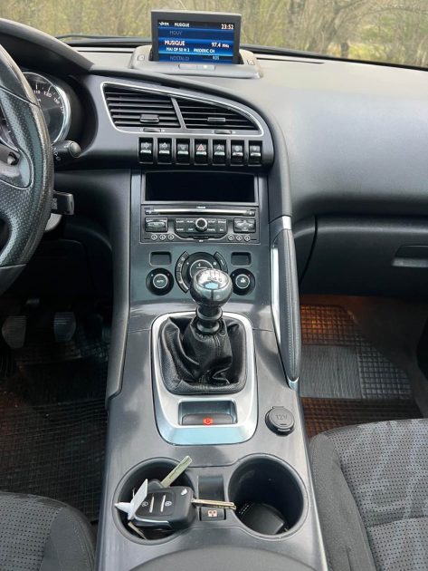 PEUGEOT 3008 1.6 HDI 110 BUSINESS 