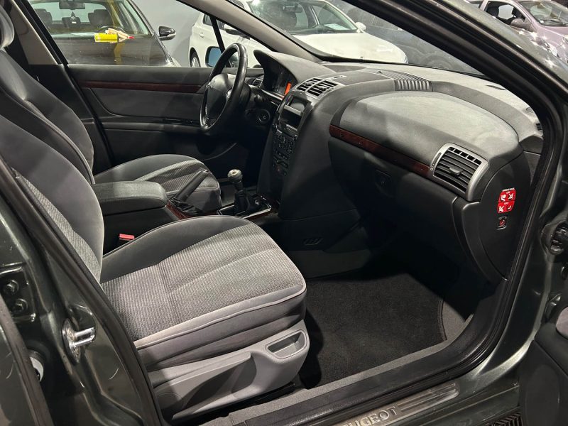 PEUGEOT 407 2.0 16V 136CH