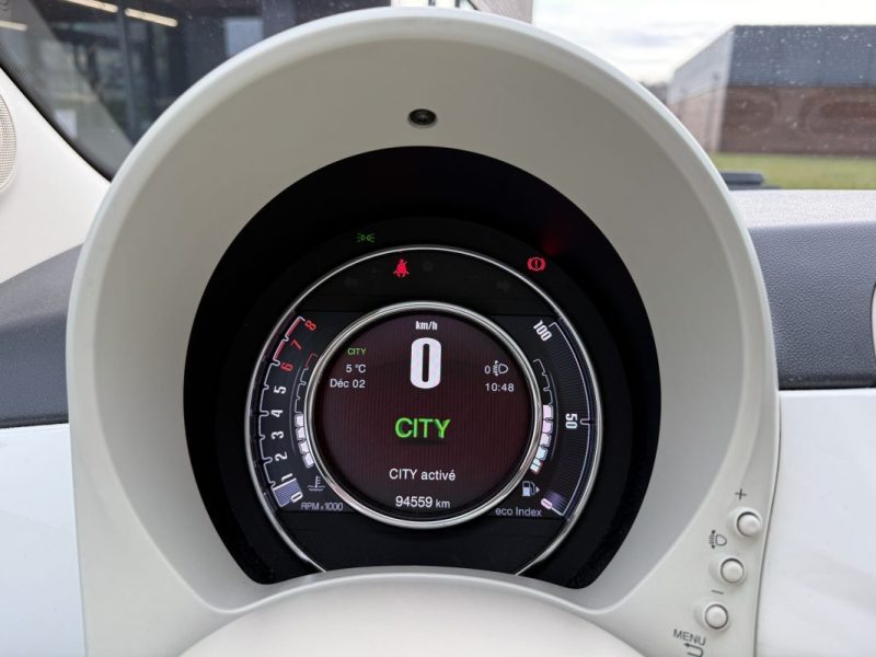 FIAT 500 1.2 69cv Lounge Toit Panoramique / Clim 