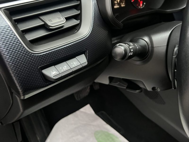 RENAULT ARKANA 1.3 TCE Mild HYBRID 140 Cv BOITE AUTO 7 / APPLE & ANDROID CRIT AIR 1 - GARANTIE 1 AN