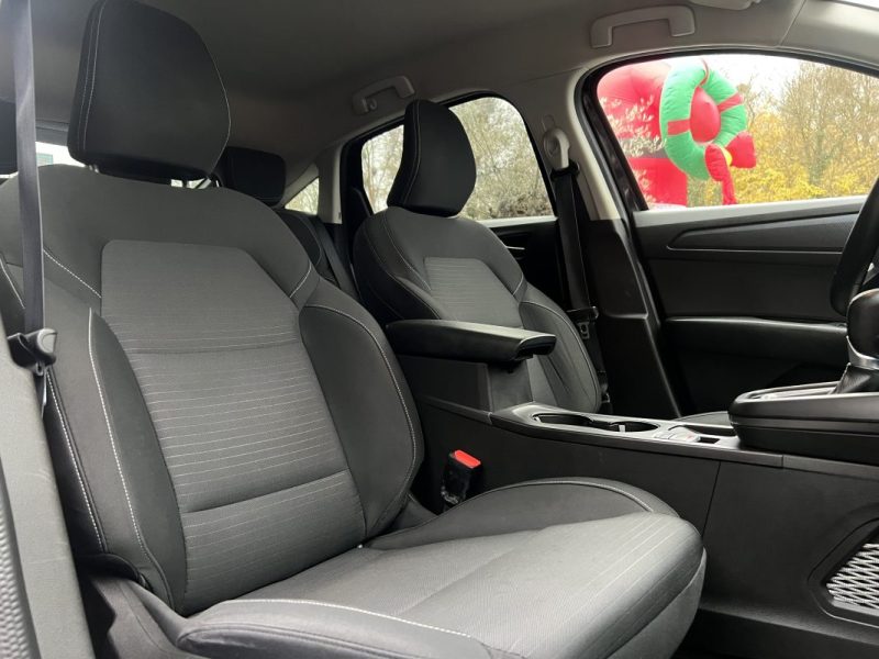 RENAULT ARKANA 1.3 TCE Mild HYBRID 140 Cv BOITE AUTO 7 / APPLE & ANDROID CRIT AIR 1 - GARANTIE 1 AN