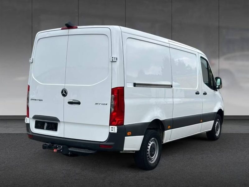 Mercedes SPRINTER 317 CDI L2H2 12m3 Gtie 48mois + 2 révisions inclus