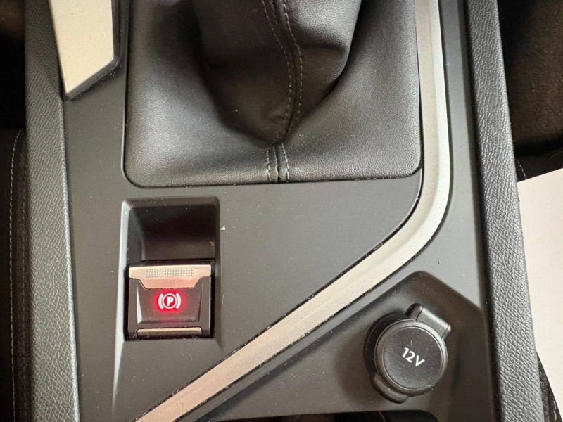 Peugeot 308 1.5 BlueHDi 130ch Allure - 📱 Apple CarPlay - ❄️ Climatisation - ✅Reprise possible