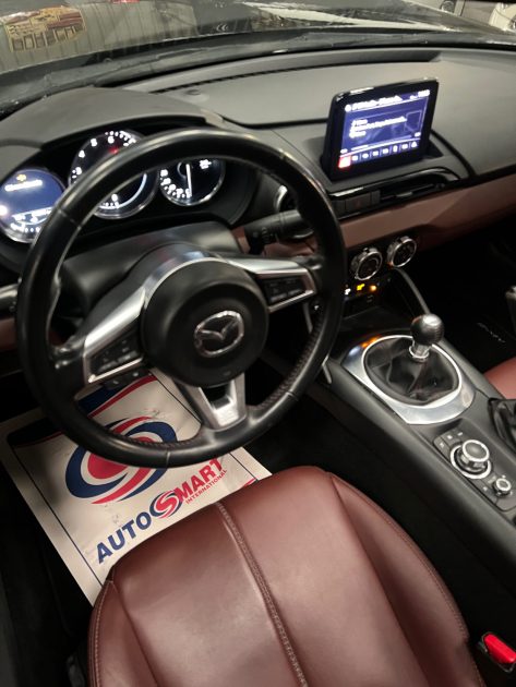 MAGNIFIQUE MAZDA MX5 SELECTION 132CH (FULL SUIVI D’ENTRETIEN MAZDA, SIÈGES CHAUFFANTS, CAMÉRA)