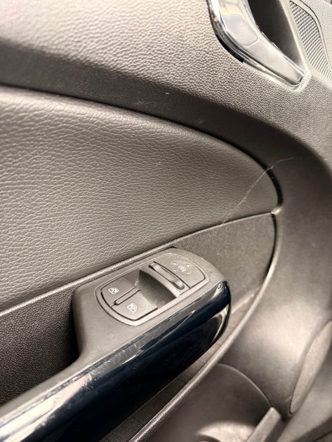 OPEL CORSA 1.3 CDTI 75CV - RÉVISION OK - VÉHICULE IDÉAL JEUNE PERMIS  