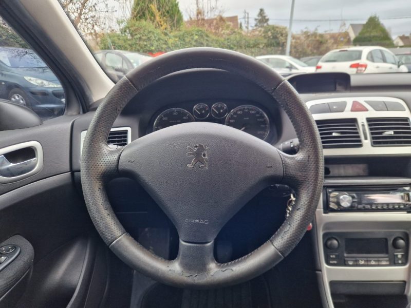 PEUGEOT 307 2.0 HDI 136CV *EXECUTIVE* GARANTIE REVISEE 