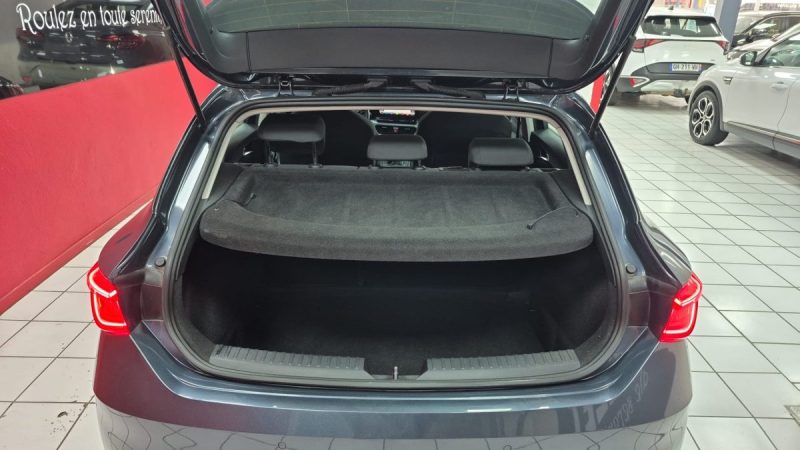 SEAT LEON BERLINE BUSINESS 1.0 TSI 110cv/1 ERE MAIN/EXPORT ALGERIE MAROC 14490 hors taxes