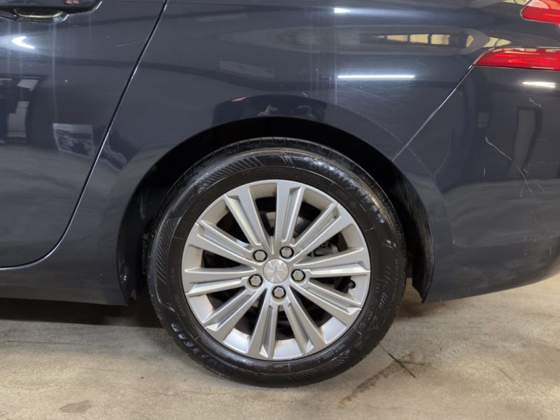 PEUGEOT 308 1.5 HDI 130CH S&S ACTIVE/ CARPLAY/ ENTRETIEN CHEZ PEUGEOT