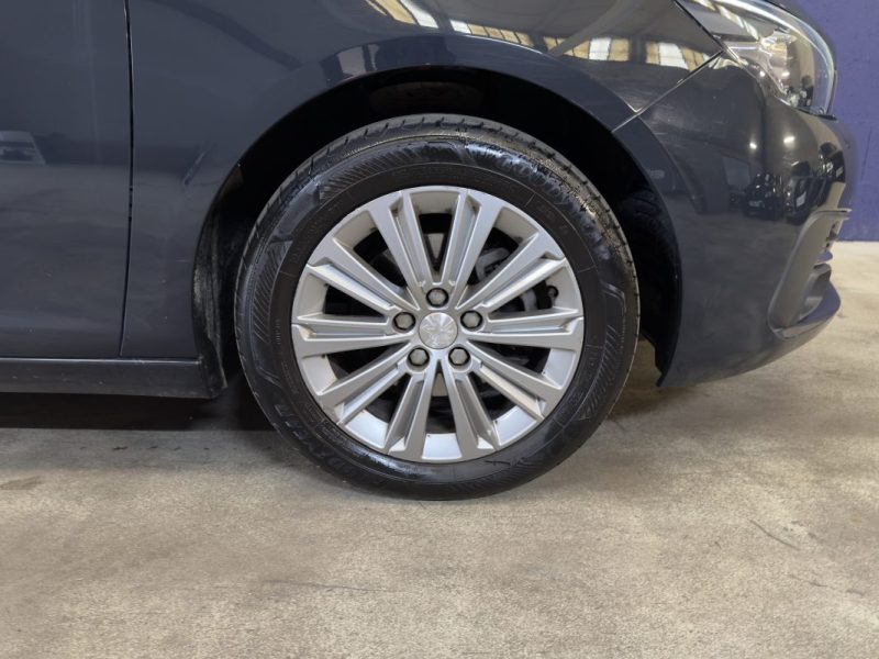 PEUGEOT 308 1.5 HDI 130CH S&S ACTIVE/ CARPLAY/ ENTRETIEN CHEZ PEUGEOT