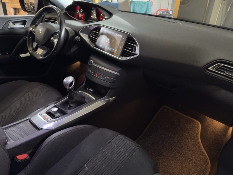 PEUGEOT 308 1.5 HDI 130CH S&S ACTIVE/ CARPLAY/ ENTRETIEN PEUGEOT