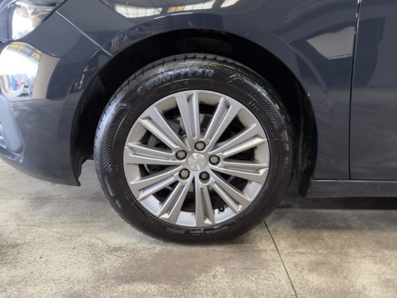 PEUGEOT 308 1.5 HDI 130CH S&S ACTIVE/ CARPLAY/ ENTRETIEN PEUGEOT