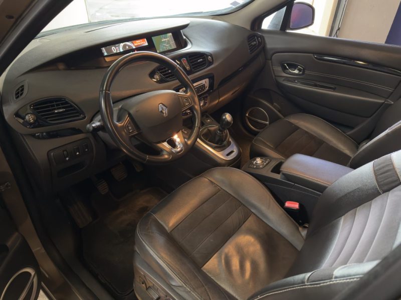 RENAULT SCENICIII 1.6 DCI 130CH INITIALE PARIS 7 PLACES/ATTACHE REMORQUE/TOIT OUVRANT 2014