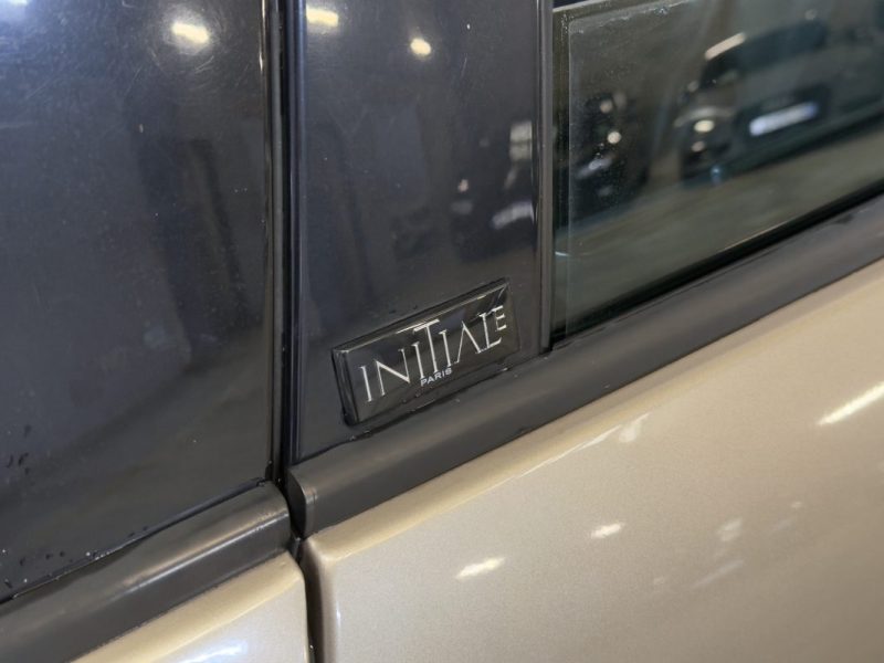 RENAULT SCENICIII 1.6 DCI 130CH INITIALE PARIS 7 PLACES/ATTACHE REMORQUE/TOIT OUVRANT 2014