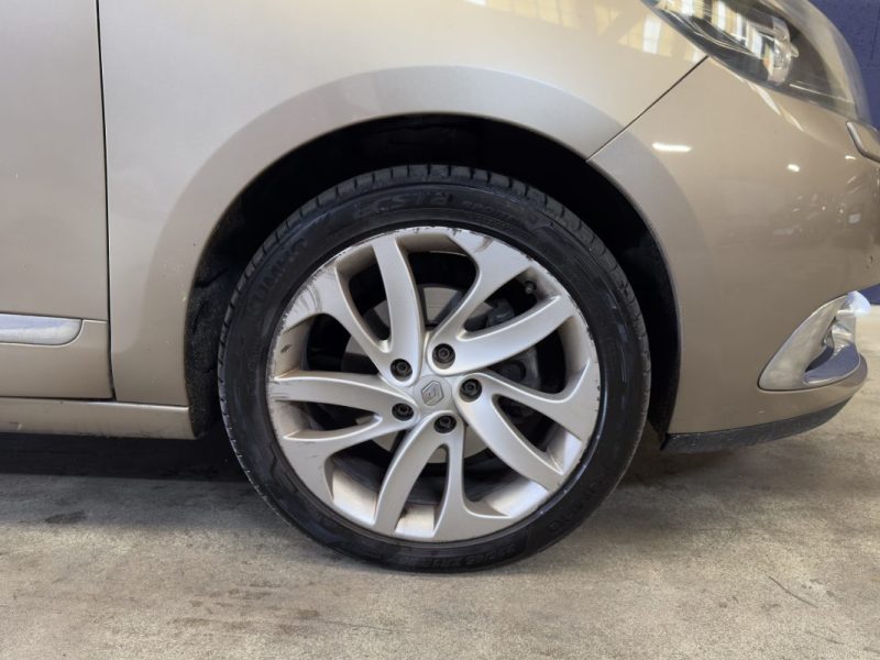 RENAULT SCENICIII 1.6 DCI 130CH INITIALE PARIS 7 PLACES/ATTACHE REMORQUE/TOIT OUVRANT 2014