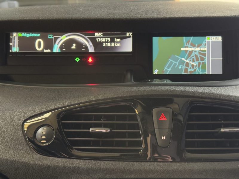 RENAULT SCENICIII 1.6 DCI 130CH INITIALE PARIS 7 PLACES/ATTACHE REMORQUE/TOIT OUVRANT 2014