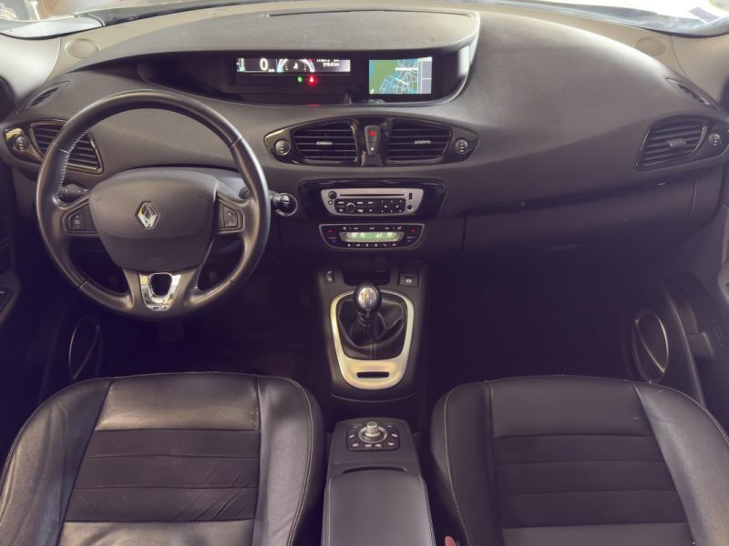 RENAULT SCENICIII 1.6 DCI 130CH INITIALE PARIS 7 PLACES/ATTACHE REMORQUE/TOIT OUVRANT 2014