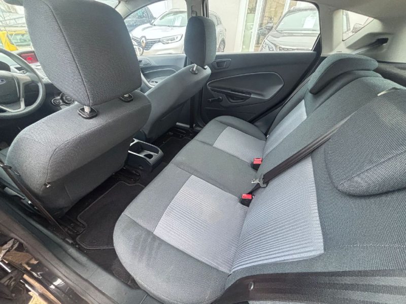 FORD Fiesta - 82ch essence