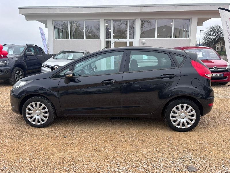 FORD Fiesta - 82ch essence