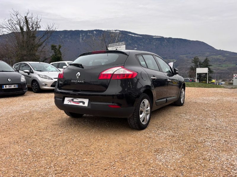 RENAULT Megane 3 - 110ch essence 1.6