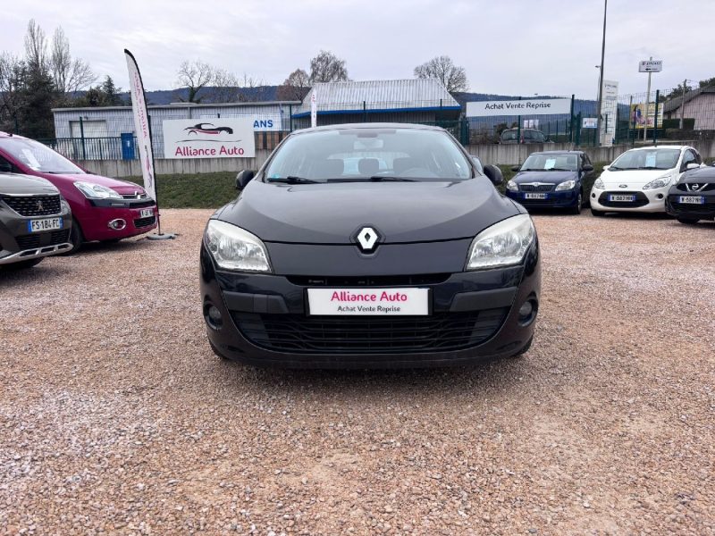 RENAULT Megane 3 - 110ch essence 1.6