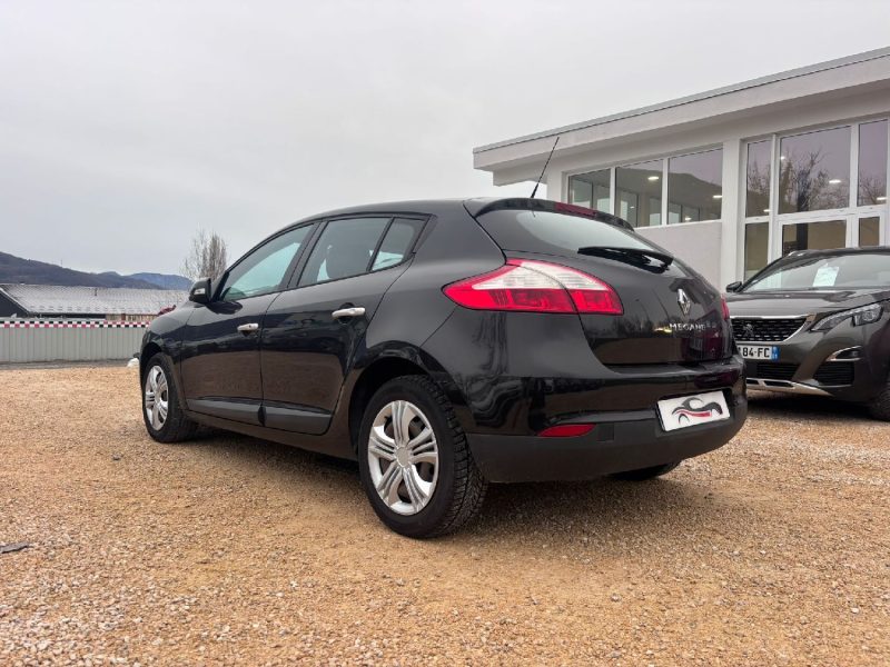 RENAULT Megane 3 - 110ch essence 1.6