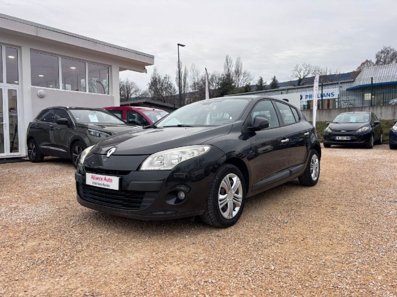RENAULT Megane 3 - 110ch essence 1.6