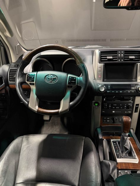 TOYOTA LAND CRUISER 3.0 D-4D 60TH ANNIVERSARY 2011