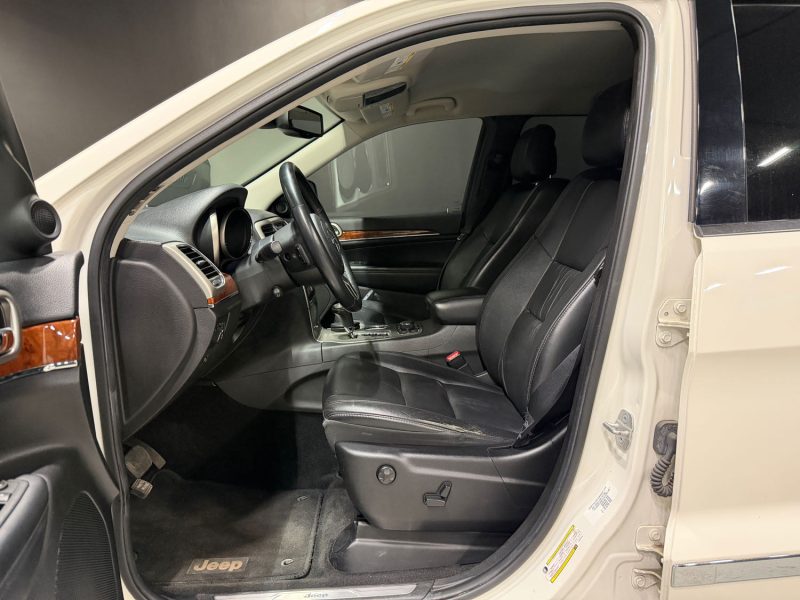 JEEP GRAND CHEROKEE LAREDO 2012