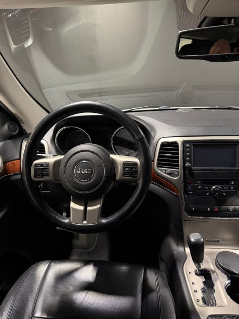 JEEP GRAND CHEROKEE LAREDO 2012