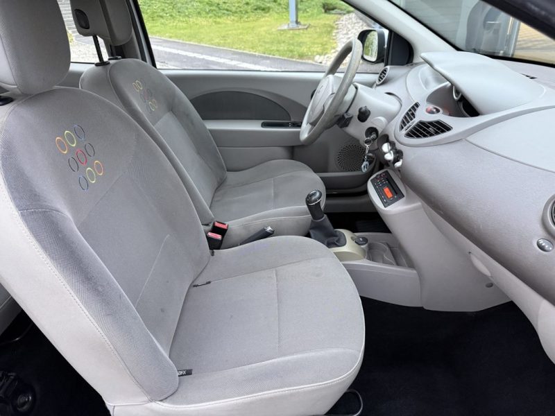 RENAULT TWINGO II 1.5 DCI 65 Clim