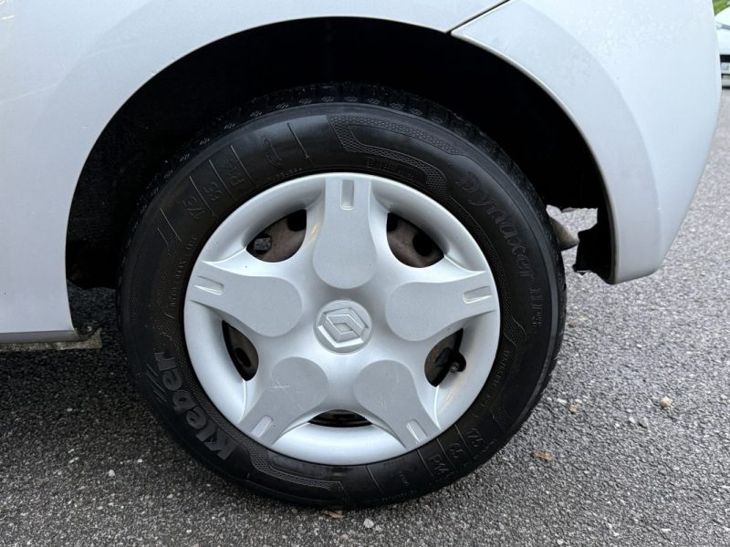 RENAULT TWINGO II 1.5 DCI 65 Clim