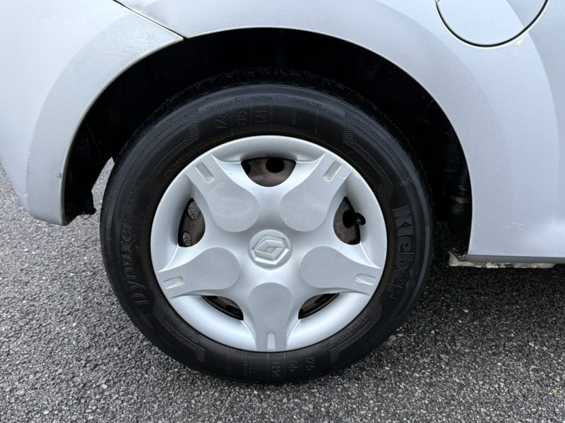 RENAULT TWINGO II 1.5 DCI 65 Clim