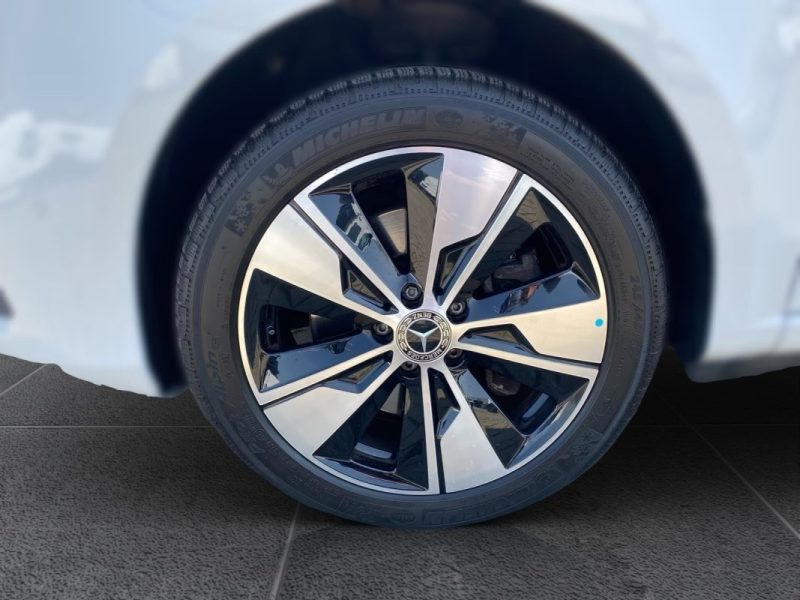 MERCEDES CLASSE V AVANTGARDE LANG R1784