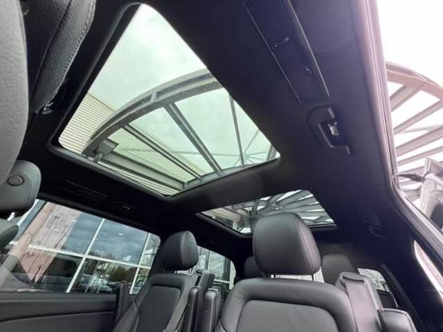 MERCEDES V 300 AMG LINE R1786