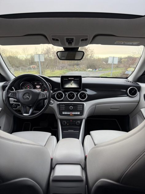 MERCEDES CLASSE CLA 180D BREAK SENSATION BVA 7G-TRONIC 109ch / TOIT OUVRANT PANORAMIQUE 