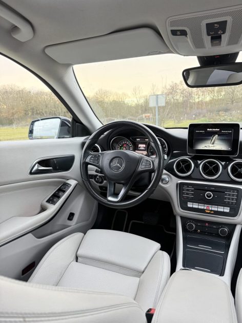 MERCEDES CLASSE CLA 180D BREAK SENSATION BVA 7G-TRONIC 109ch / TOIT OUVRANT PANORAMIQUE 