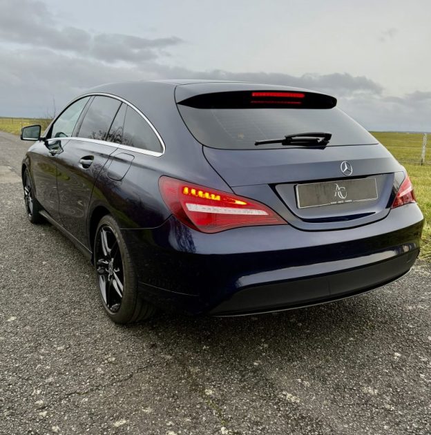 MERCEDES CLASSE CLA 180D BREAK SENSATION BVA 7G-TRONIC 109ch / TOIT OUVRANT PANORAMIQUE 