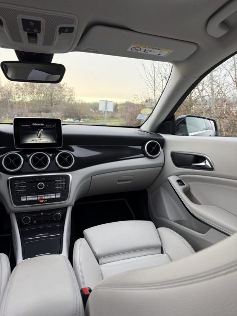 MERCEDES CLASSE CLA 180D BREAK SENSATION BVA 7G-TRONIC 109ch / TOIT OUVRANT PANORAMIQUE 