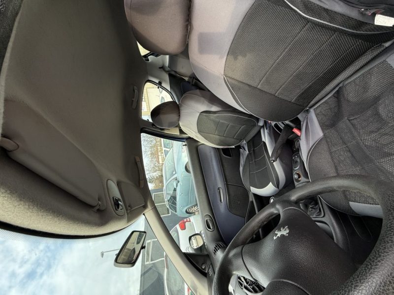 PEUGEOT 206 XR PRESENCE 1.4 1999