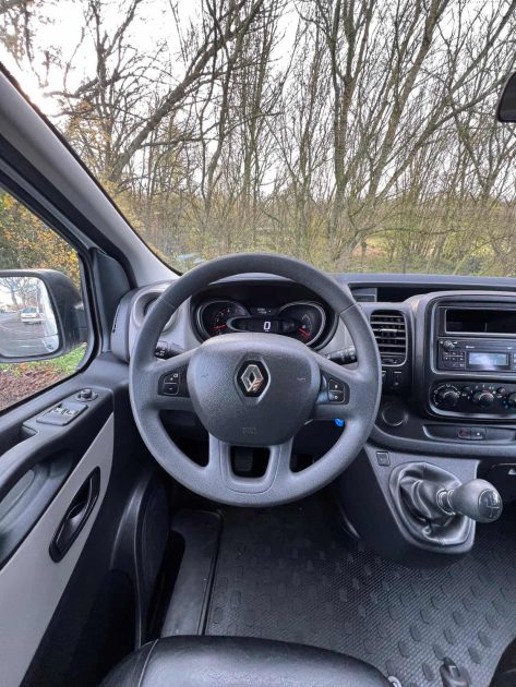 RENAULT TRAFIC COMBI L1 DCI 125 ENERGY ZEN 9 PLACES  2018