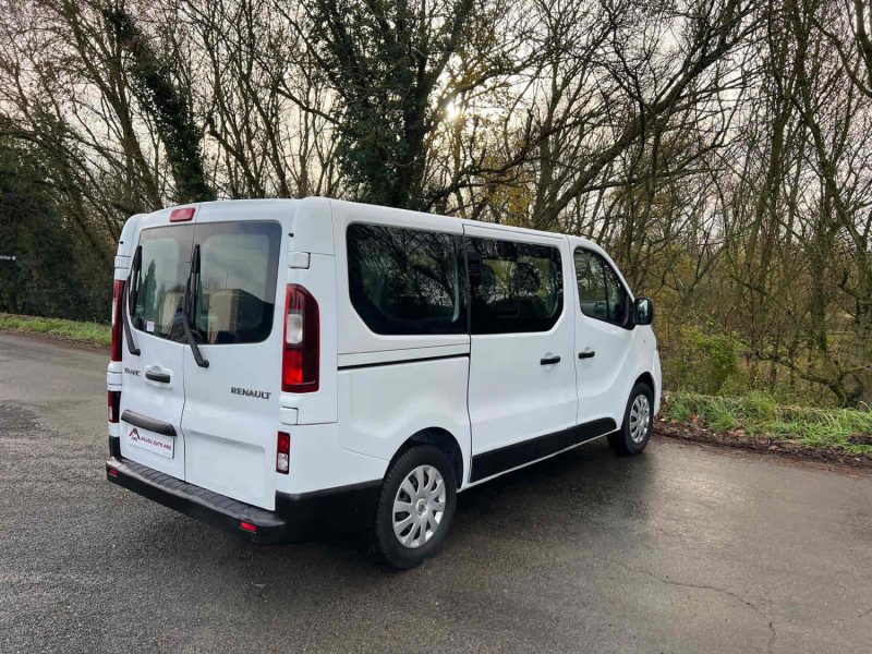 RENAULT TRAFIC COMBI L1 DCI 125 ENERGY ZEN 9 PLACES  2018